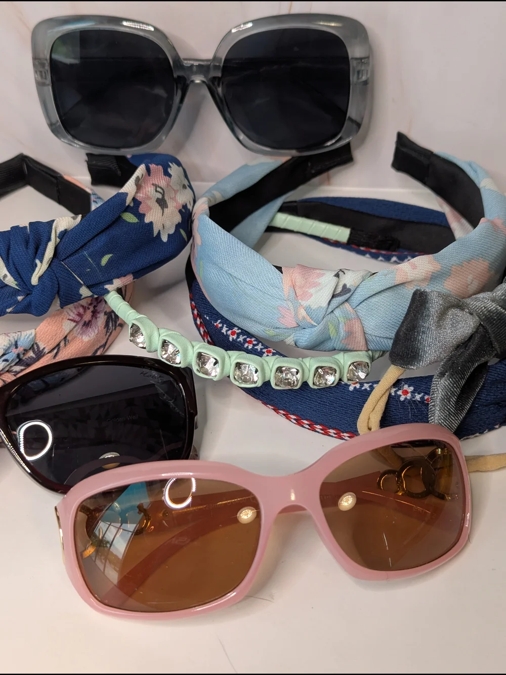 Stylish Women's Pink Sunglasses with Floral Headbands